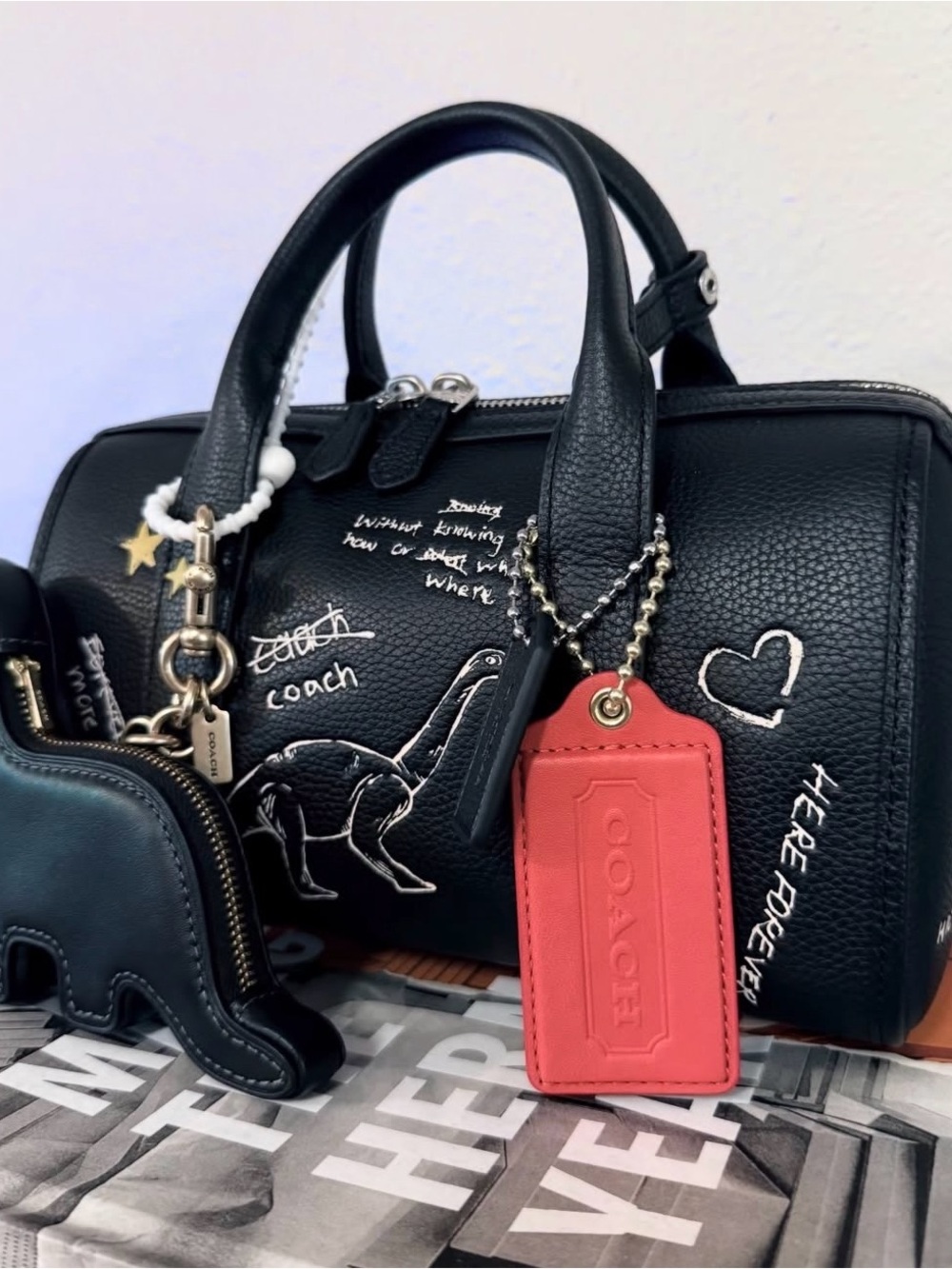 COACH
Gotham Duffle Bag 24 With Sketch Print